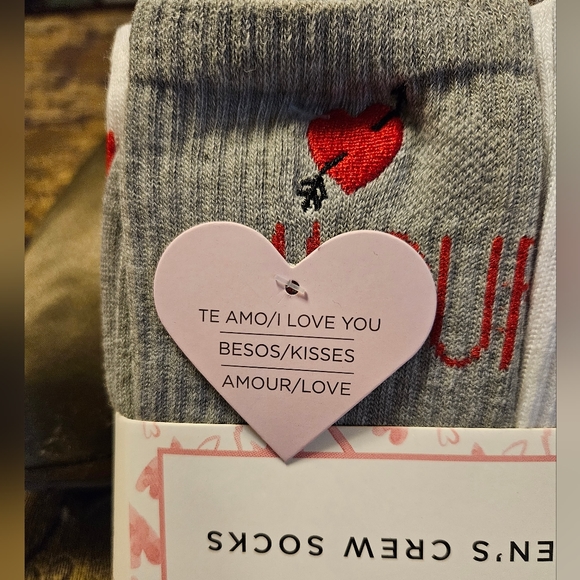Rae Dunn Women's Love socks NWT - Picture 5 of 6